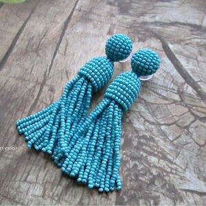 ✨ Oscar de la Renta Vert Aqua Short Beaded Tassel Drop Earrings ✨